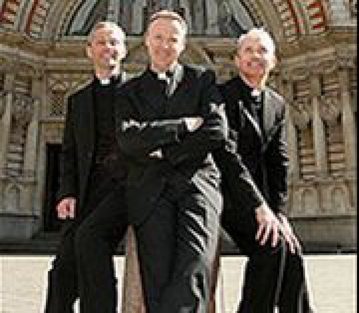 Cantareti in sutane