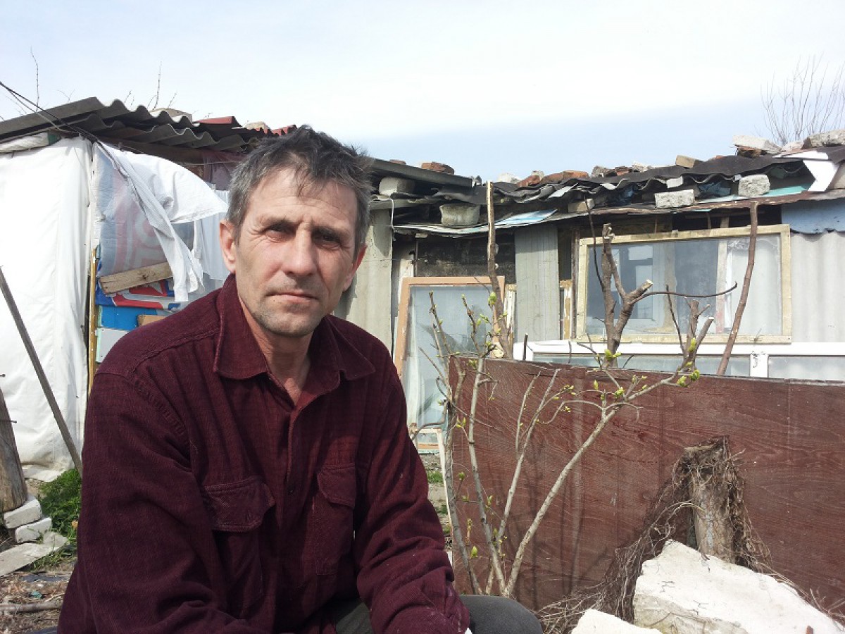 FA UN BINE! Ajuta o familie saraca de orfani din Craiova sa aiba o locuinta