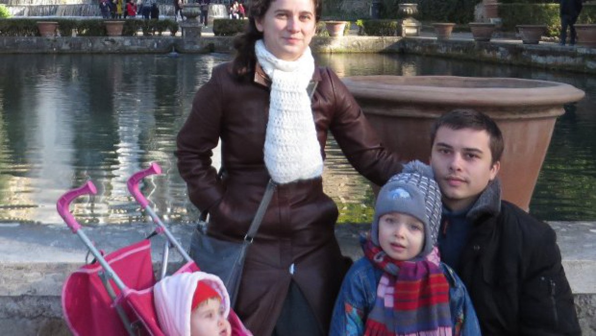 În pregătire pentru Papua Noua Guinee - familia Taciuc
